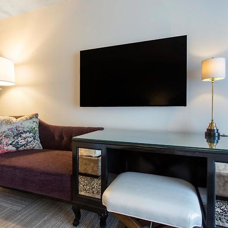 Cambria Hotel New Orleans Downtown Warehouse District Экстерьер фото